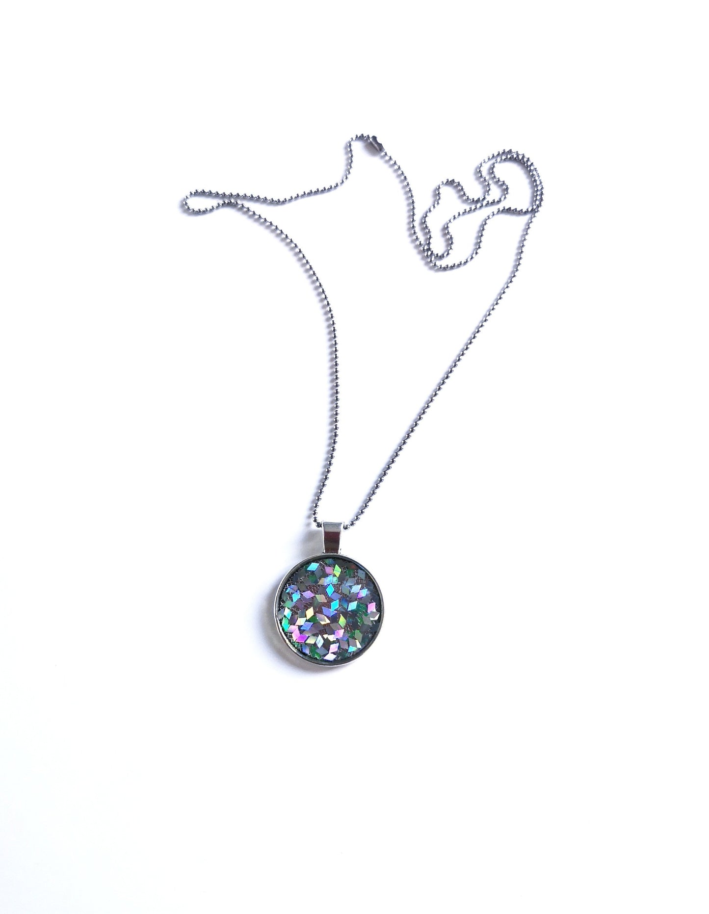 Set of Glittery round pendant chain and with a round and dice pearl