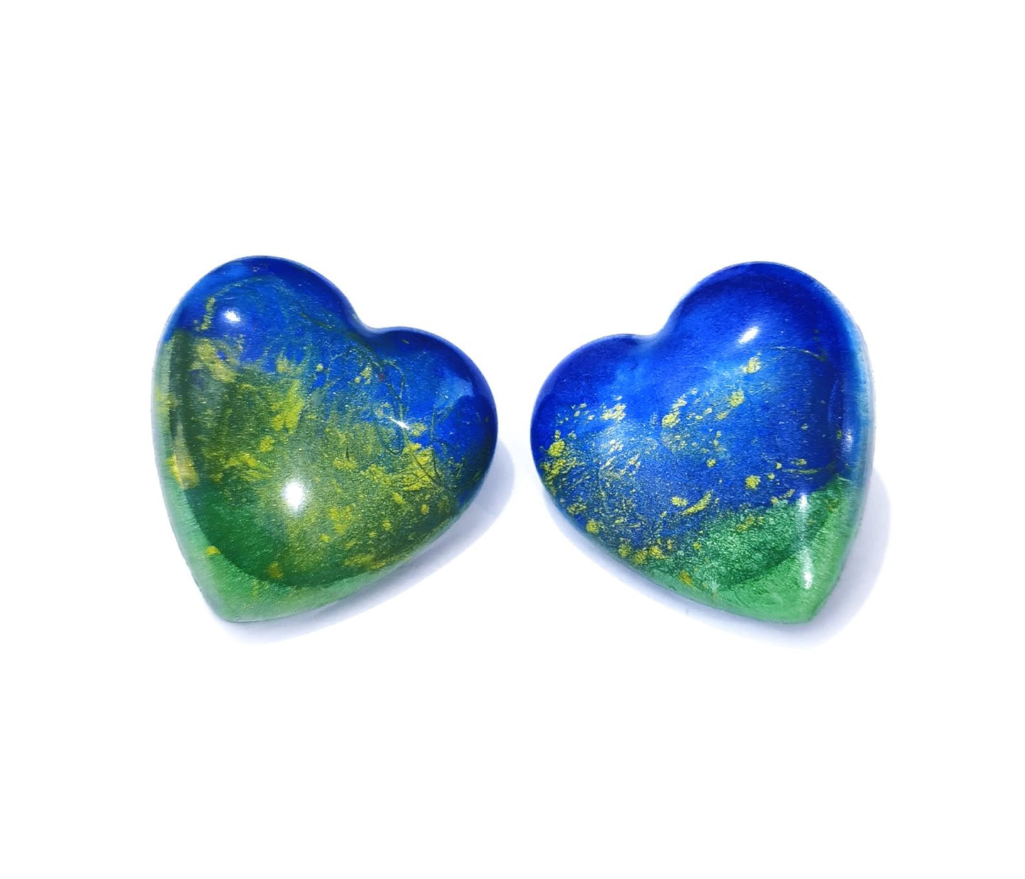 Earth in Heart Earrings