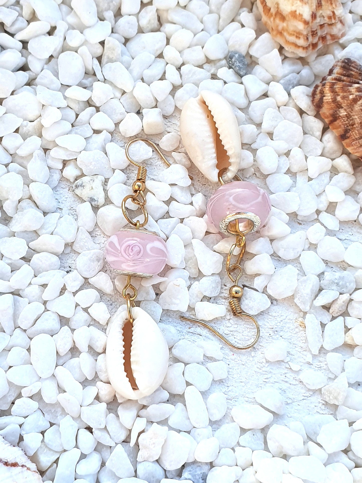 Boucles D'Oreilles Pendantes Cauris Roses