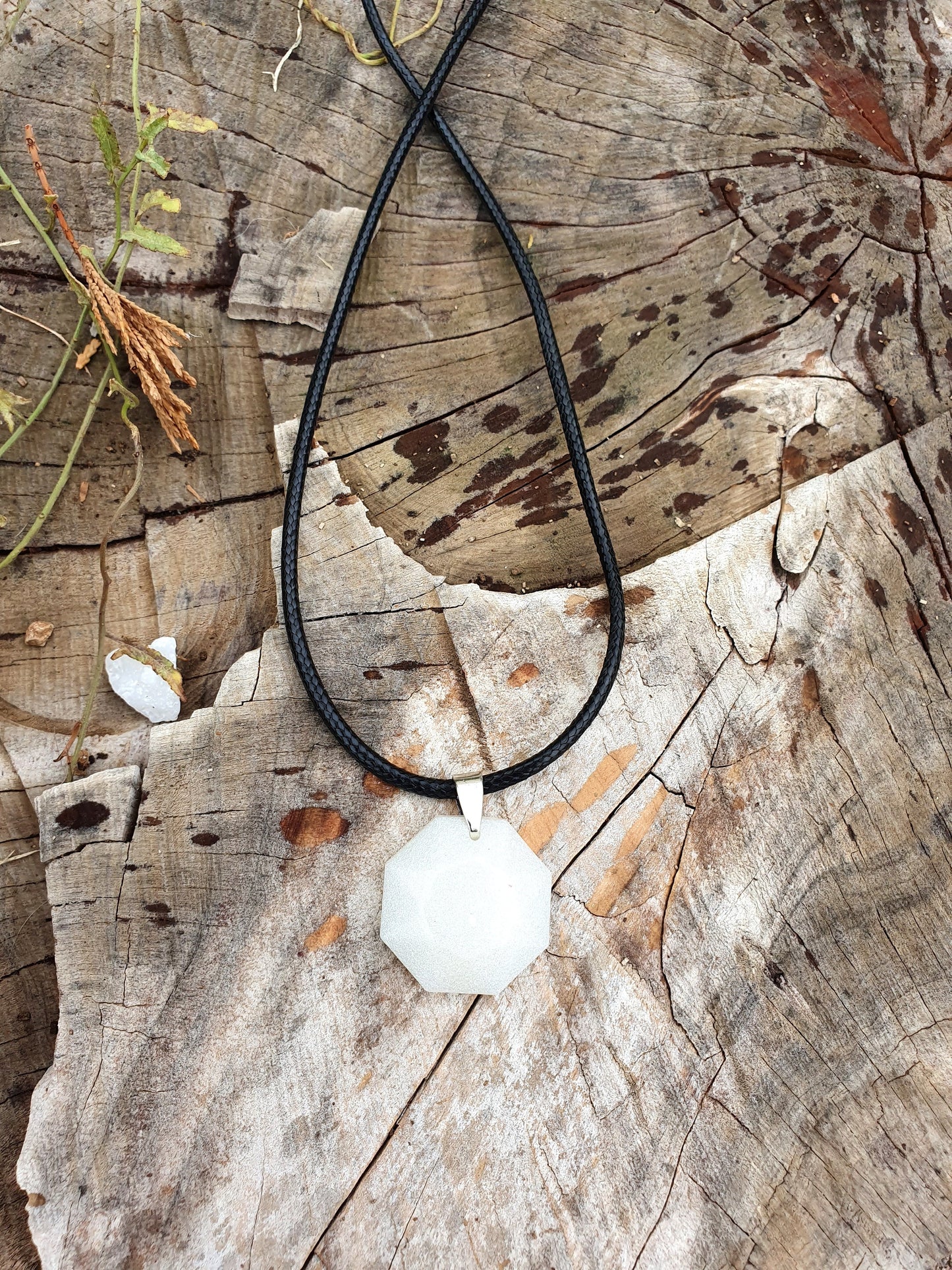 White Adjustable Octa necklace