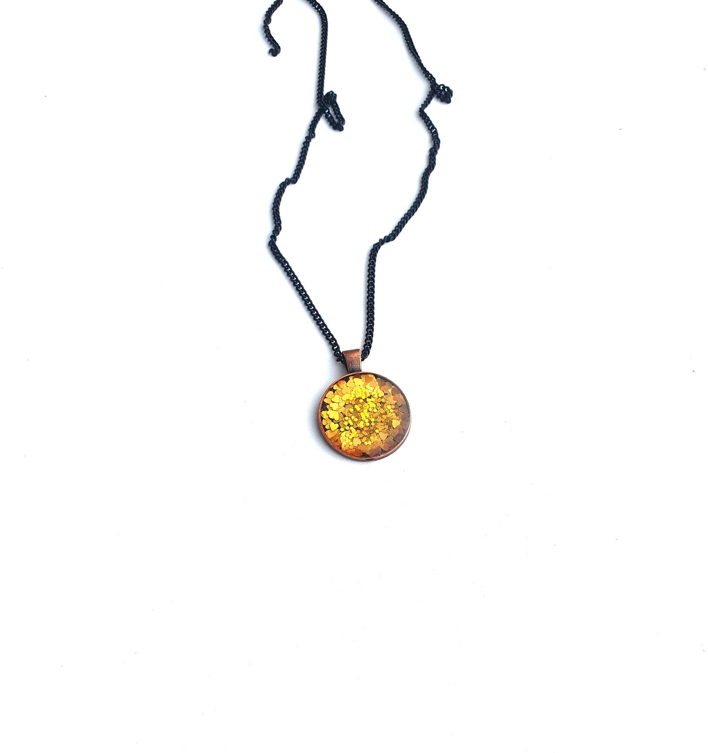 Goldy medallion pendant chain