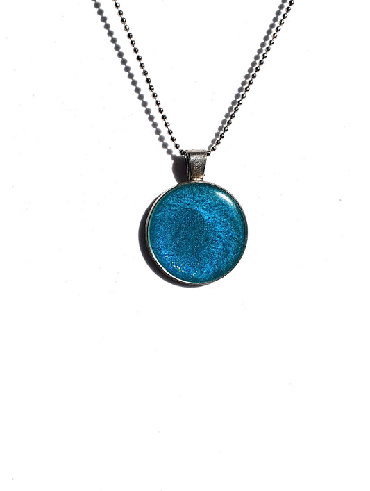 Blue crystallized pendant Chain